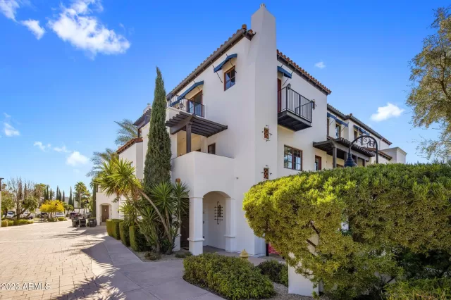 MLS: 6516588 Condo For Sale