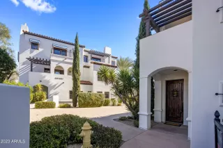 Photo #2: 6516588 Listing