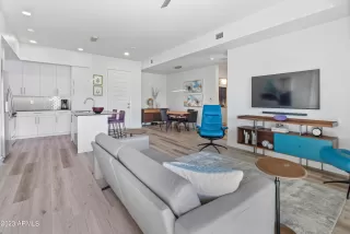 Photo #6: 6516616 Listing