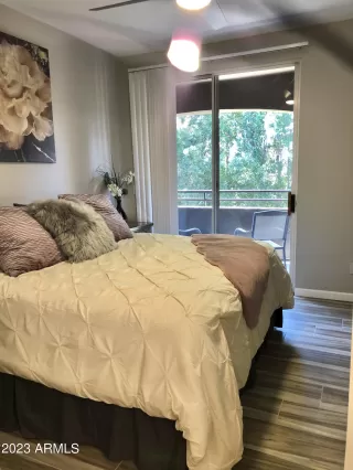 Photo #2: 6516820 Listing