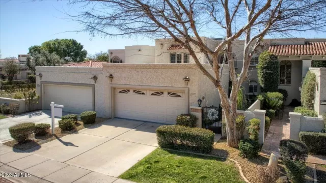 MLS: 6516998 Condo For Sale