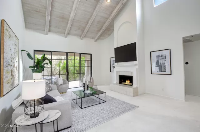 MLS: 6517101 Condo For Sale