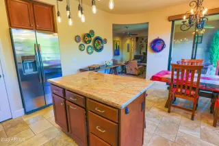 Photo #5: 6517125 Listing 