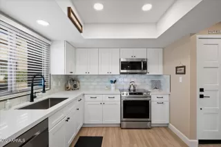 Photo #5: 6517809 Listing 