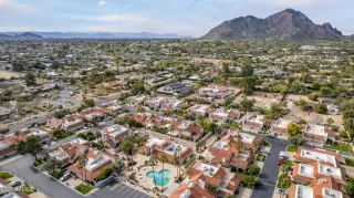 Photo #3: 6517856 Listing