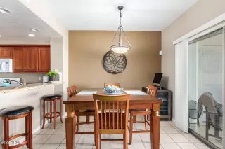 Photo #6: 6517883 Listing