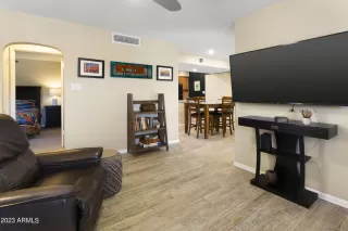 Photo #3: 6517887 Listing 