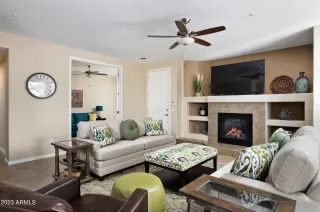 Photo #2: 6517977 Listing