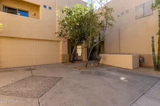 Photo #1: 6517996 Listing