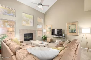 Photo #2: 6517996 Listing