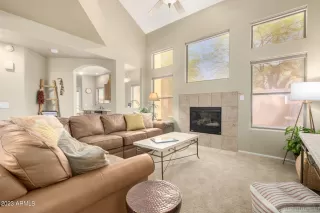 Photo #3: 6517996 Listing
