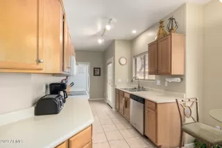Photo #6: 6517996 Listing