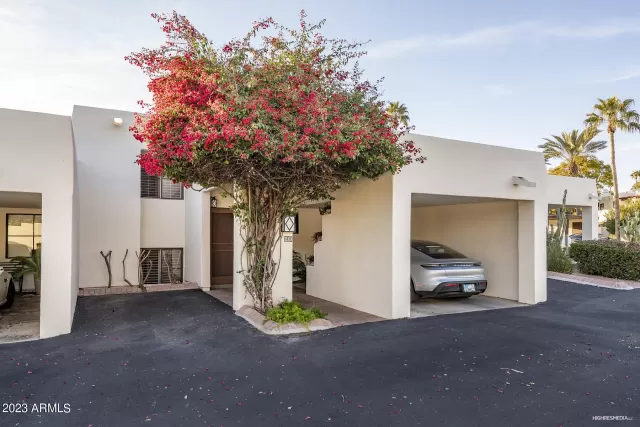 MLS: 6518014 Condo For Sale