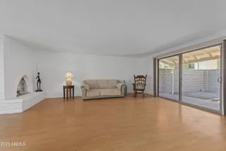 Photo #5: 6518021 Listing