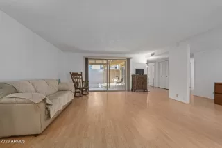 Photo #6: 6518021 Listing