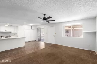 Photo #4: 6518119 Listing