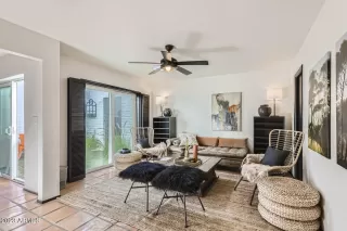 Photo #4: 6518129 Listing