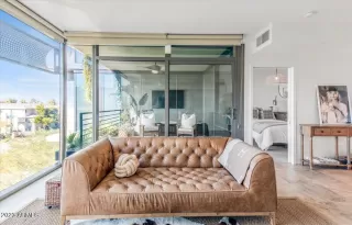 Photo #5: 6518157 Listing