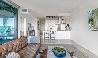 Photo #6: 6518157 Listing