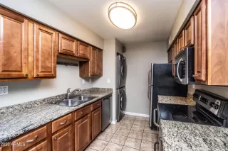 Photo #5: 6518296 Listing