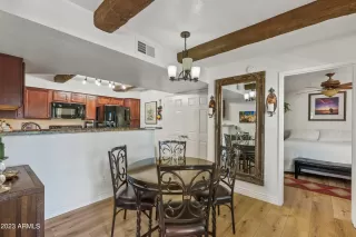 Photo #3: 6518302 Listing 