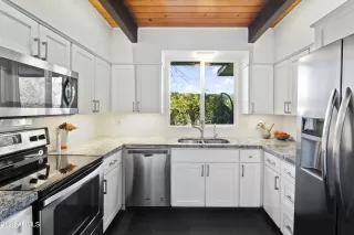 Photo #6: 6518477 Listing
