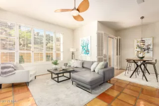 Photo #5: 6518599 Listing