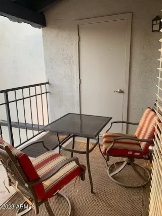 Photo #5: 6518721 Listing