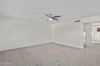 Photo #5: 6518737 Listing