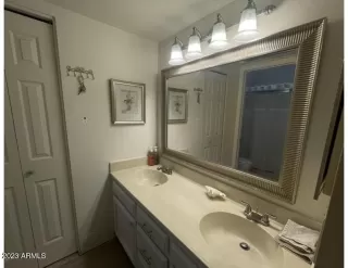 Photo #4: 6518885 Listing