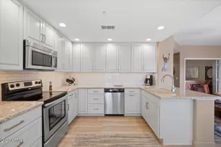 Photo #4: 6519143 Listing 
