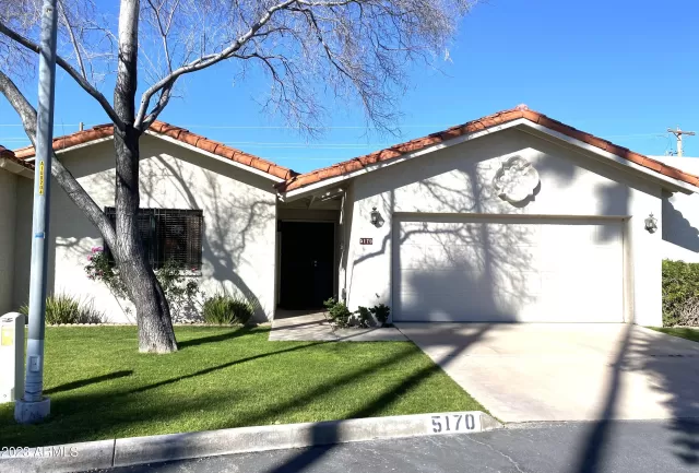 MLS: 6519238 Condo For Sale