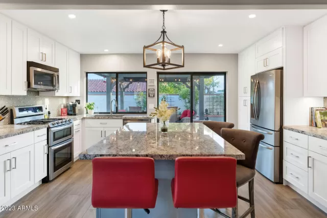 MLS: 6519403 Condo For Sale