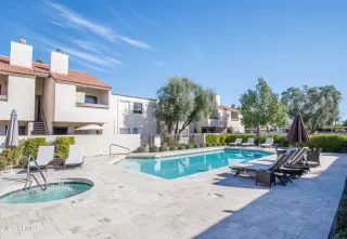 Photo #4: 6519468 Listing