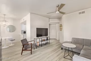 Photo #3: 6519567 Listing