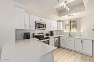 Photo #6: 6519567 Listing