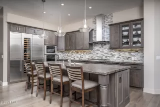 Photo #1: 6519647 Listing 