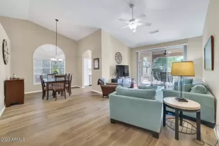 Photo #4: 6519649 Listing 