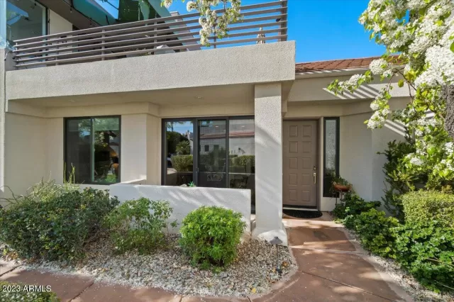 MLS: 6520013 Condo For Sale