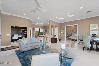 Photo #2: 6520013 Listing 