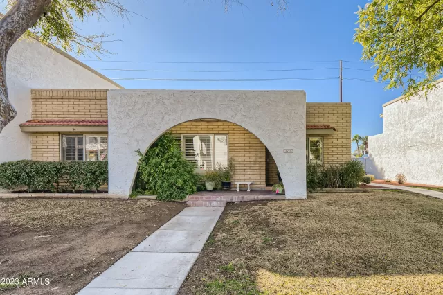 MLS: 6520025 Condo For Sale