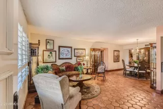 Photo #5: 6520025 Listing 