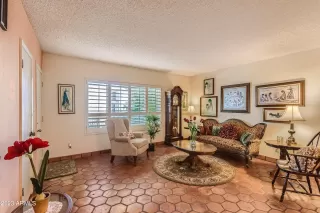 Photo #6: 6520025 Listing 