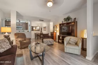 Photo #4: 6520422 Listing
