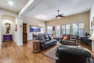 Photo #4: 6520453 Listing 