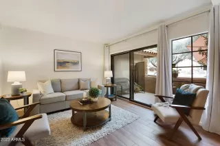 Photo #2: 6520557 Listing 