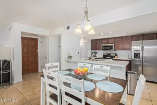 Photo #5: 6520626 Listing