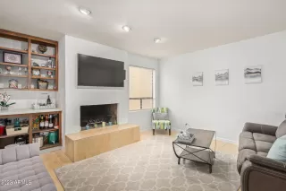 Photo #6: 6520626 Listing