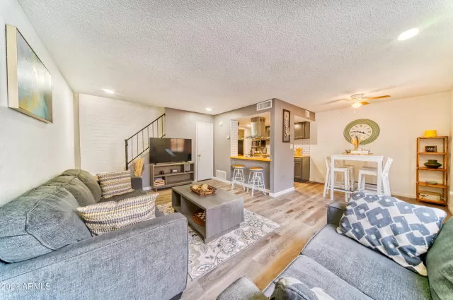 MLS: 6521014 Condo For Sale