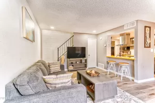 Photo #1: 6521014 Listing 